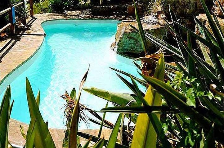 Gîte pour 2 personnes, avec Balcon et Jacuzzi ainsi que Terrasse et Piscine à Marettimo