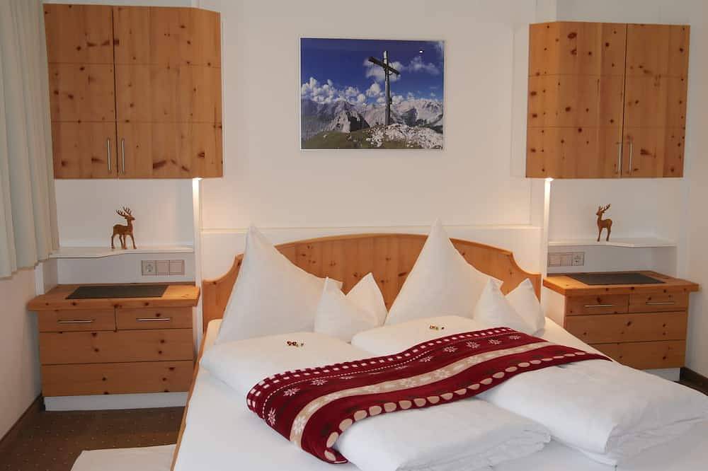 Ganze Wohnung, Komfortable große Ferienwohnungen in Innsbruck Nähe in Wander-/Ski-/Bike-Region in Tuxer Alpen, Lans