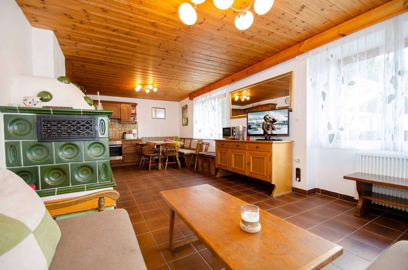 Entire apartment, Budget Chalet Alpine - Apartment A in Zell am See (City), Zell am See