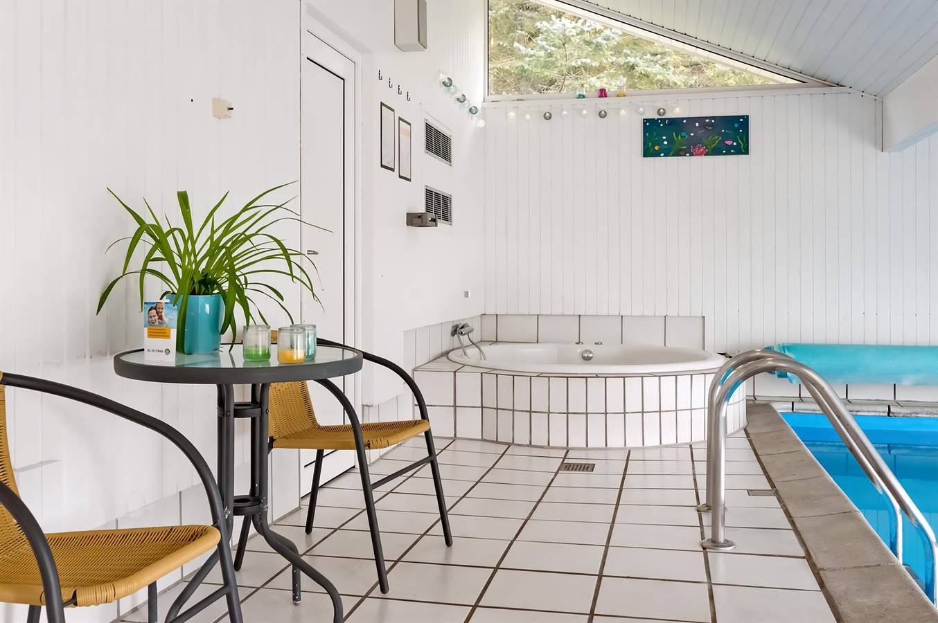 Stunning home in Saltum w/ Wifi, 5 Bedrooms and Indoor swimming pool in Kettrup Bjerge, Jammerbugt