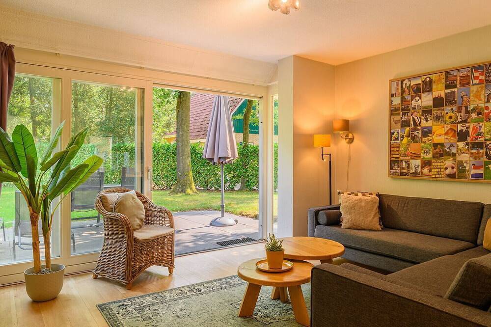 Luxury bungalow for 4 persons in Diessen, Nordbrabant
