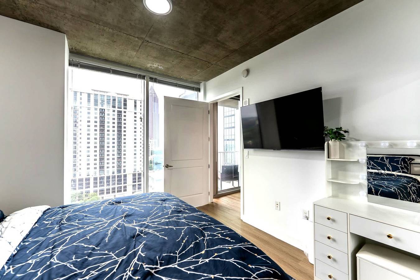 Apartamento entero, Midtown Atlanta 1Br Skyline Balcony Corner Condo by Piedmont Park | Luxe Pad in Georgia (Estados Unidos)