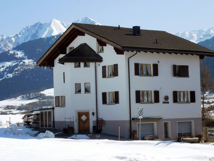 Ferienwohnung für 5 Personen, mit Terrasse und Garten in Degen