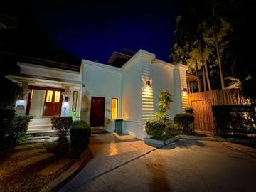 Cottage pour 2 personnes, avec jardin ainsi que piscine et terrasse, adapté aux familles dans Province de Phuket