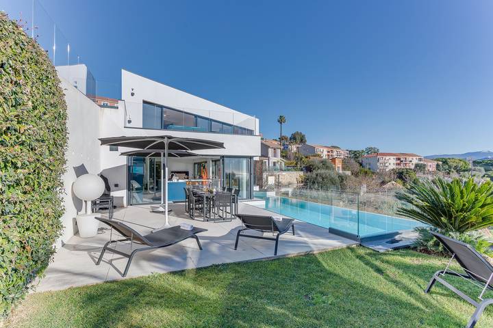 Villa für 8 Personen, mit Garten und Terrasse in Nizza - 3