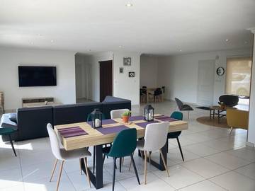 Cottage pour 6 personnes, avec terrasse ainsi que jardin et jacuzzi à Gramat