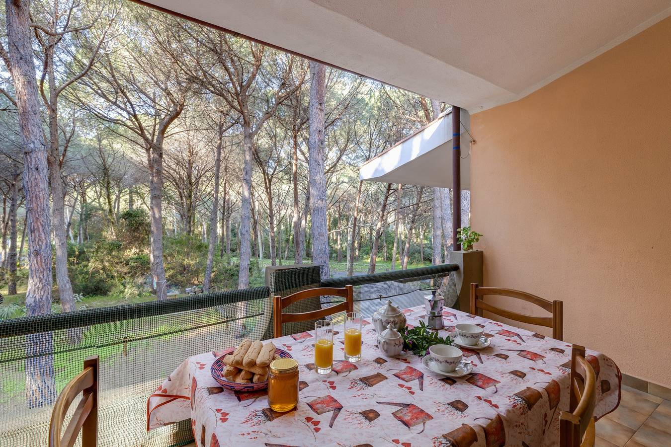 "Villa del Maestro" con giardino, balcone e Wi-Fi in Is Arenas, Narbolia