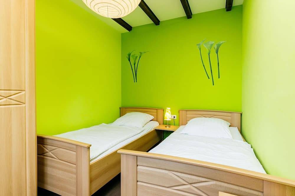 Preciosa casa de vacaciones privada para 8 personas con Tv, terraza y mascotas permitida in Krummin, Usedomer Norden