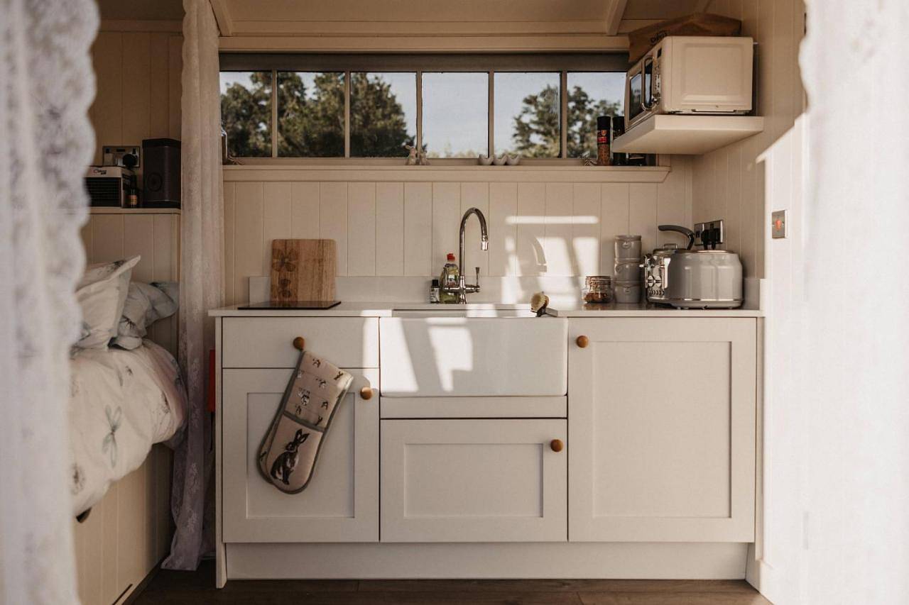 The Dragonfly Shepherds Hut in Great Bentley, Essex