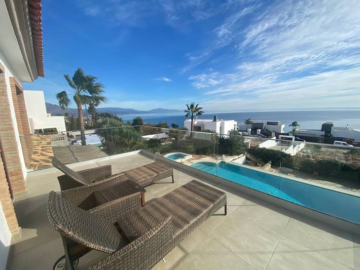 Chalet para 10 personas, con jardín, Se admiten mascotas en Costa del Sol Occidental - 4