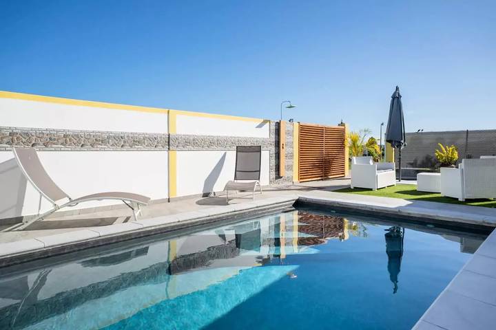 Villa pour 4 personnes, avec piscine et jardin à Saint-François