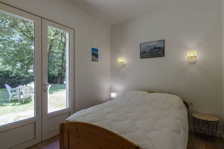 Location de vacances pour 4 personnes, avec jardin, animaux acceptés à Médis - 2