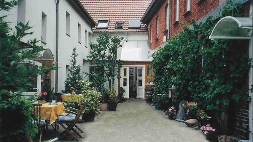 Ferienwohnung für 3 Personen, mit Garten und Terrasse in Vetschau