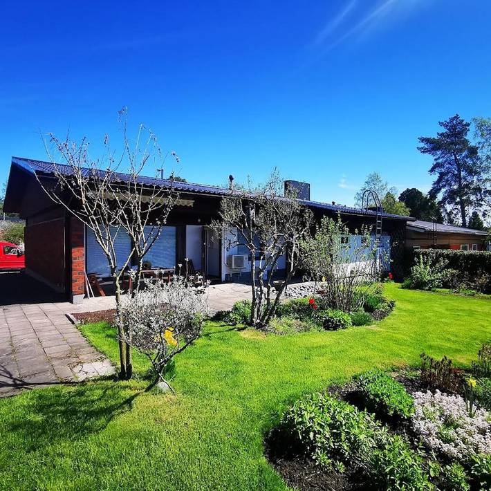 Appartement de vacances pour 6 personnes, avec jardin ainsi que vue et sauna