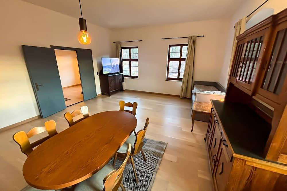 Ganze Wohnung, Großzügiges Apartment auf Schloss Mühlen in Horb am Neckar, Mittlerer Schwarzwald