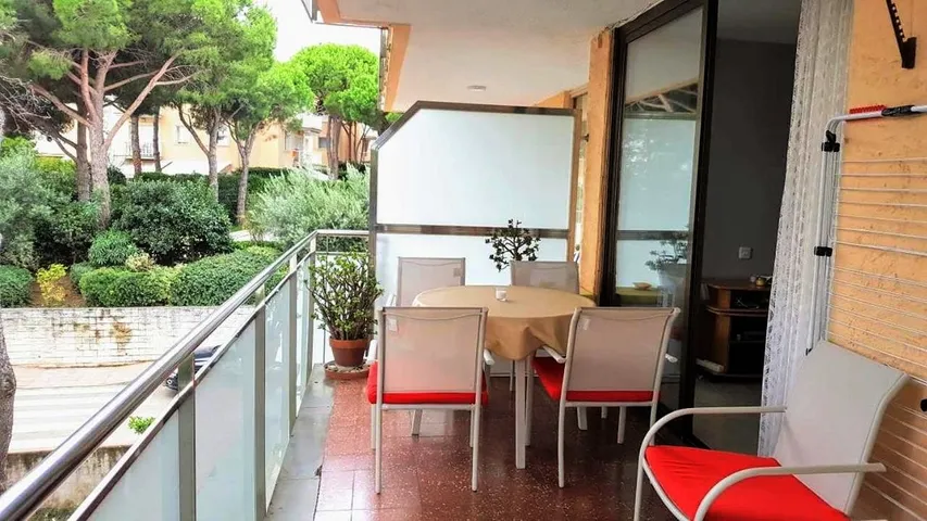 Ferienwohnung für 4 Personen, mit Ausblick und Garten sowie Pool - 1