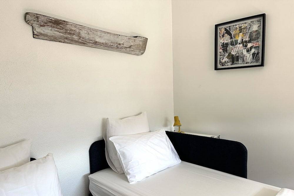 ⭐ Villa Casaroom – 6 bedrooms | Pool | Sleeps 12 | 10-min downtown Collioure ⭐ in La Côte Vermeille, Collioure