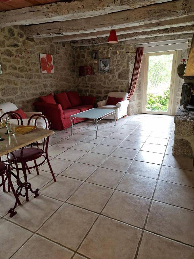 Two-Bedroom House in Florentin-la-Capelle, Parc naturel régional de l'Aubrac