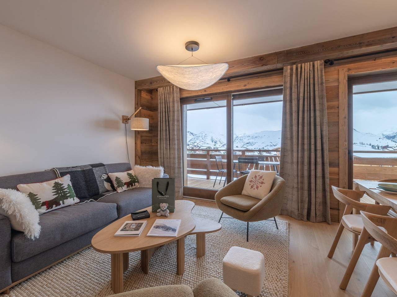 Entire apartment, Luxury apartment, Alpe d'Huez center in Huez, Écrins National Park