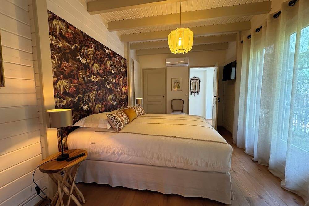 New - Bed & Breakfast on garden in the center of L'isle Adam - Le clos de l'isle in L'Isle-Adam, Valle del Oise