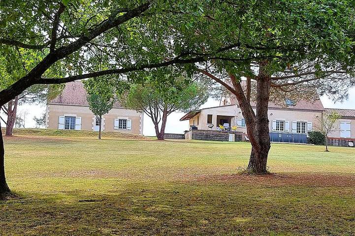 Gîte pour 3 personnes, avec piscine et jardin, animaux acceptés à Saint-Aubin-de-Lanquais