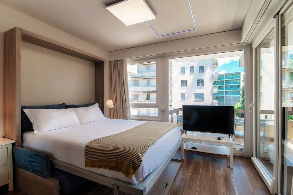 Ganze Wohnung, Moderne Einzimmerwohnung mit Balkon in der Nähe des Bahnhofs Paradiso (Terrazza Paradiso 2) in Paradiso, Luganersee