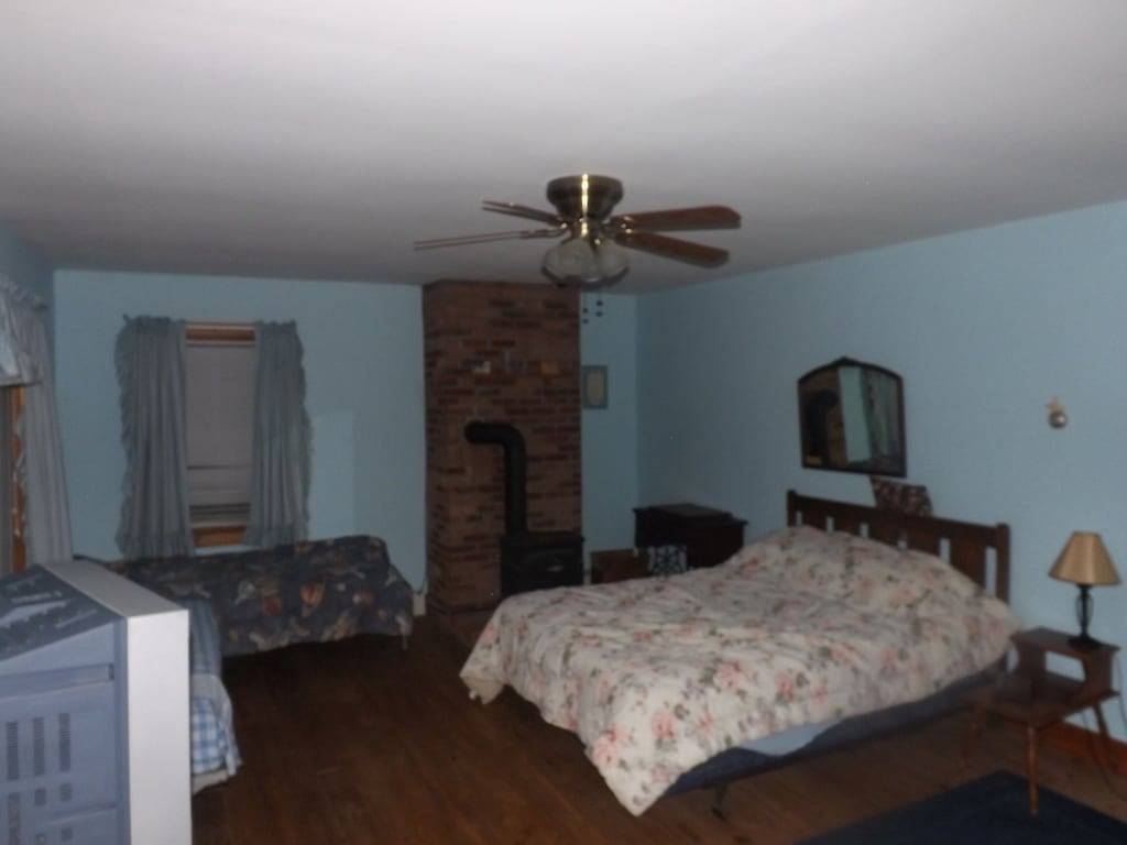 Lodge for 15 Guests in New York State, USA