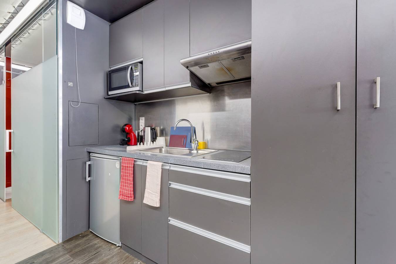 Studio entier, Le Lokup - Wifi - Proche tram in Reims, Marne