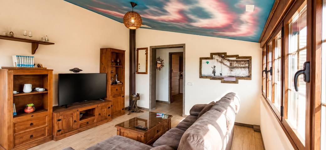 Ganze Wohnung, Ferienwohnung 'El Guardaviñas El Prado' mit Bergblick, Gemeinschaftsterrasse und Wlan in Ábalos, La Rioja Provinz