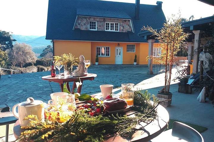 Holiday home for 9 people, with hot tub and garden - 1