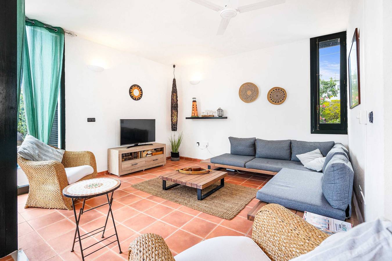 Anana Binisafua   Villa with a pool by the sea in Binisafuller Platja, Sant Lluís