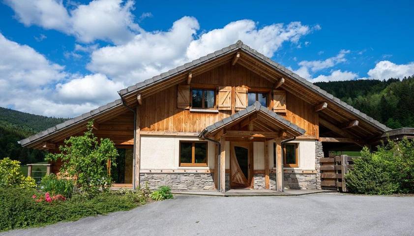 Casa rural para 10 personas, con vistas además de jardín y piscina - 1