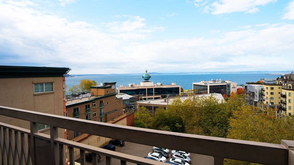 Ganze Wohnung, Top Floor Water View Oasis near Space Needle & Cruise in Seattle, King County