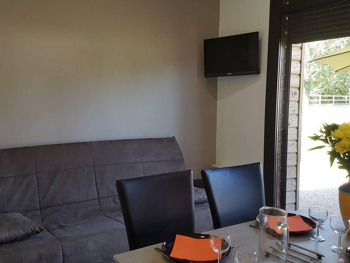 Gîte pour 4 personnes, avec Terrasse et Jardin à Veauchette - 3