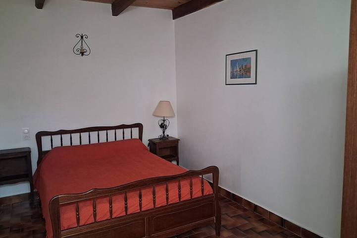 Location de vacances pour 4 personnes, avec jardin ainsi que terrasse et piscine dans Belmont-Sainte-Foi - 2