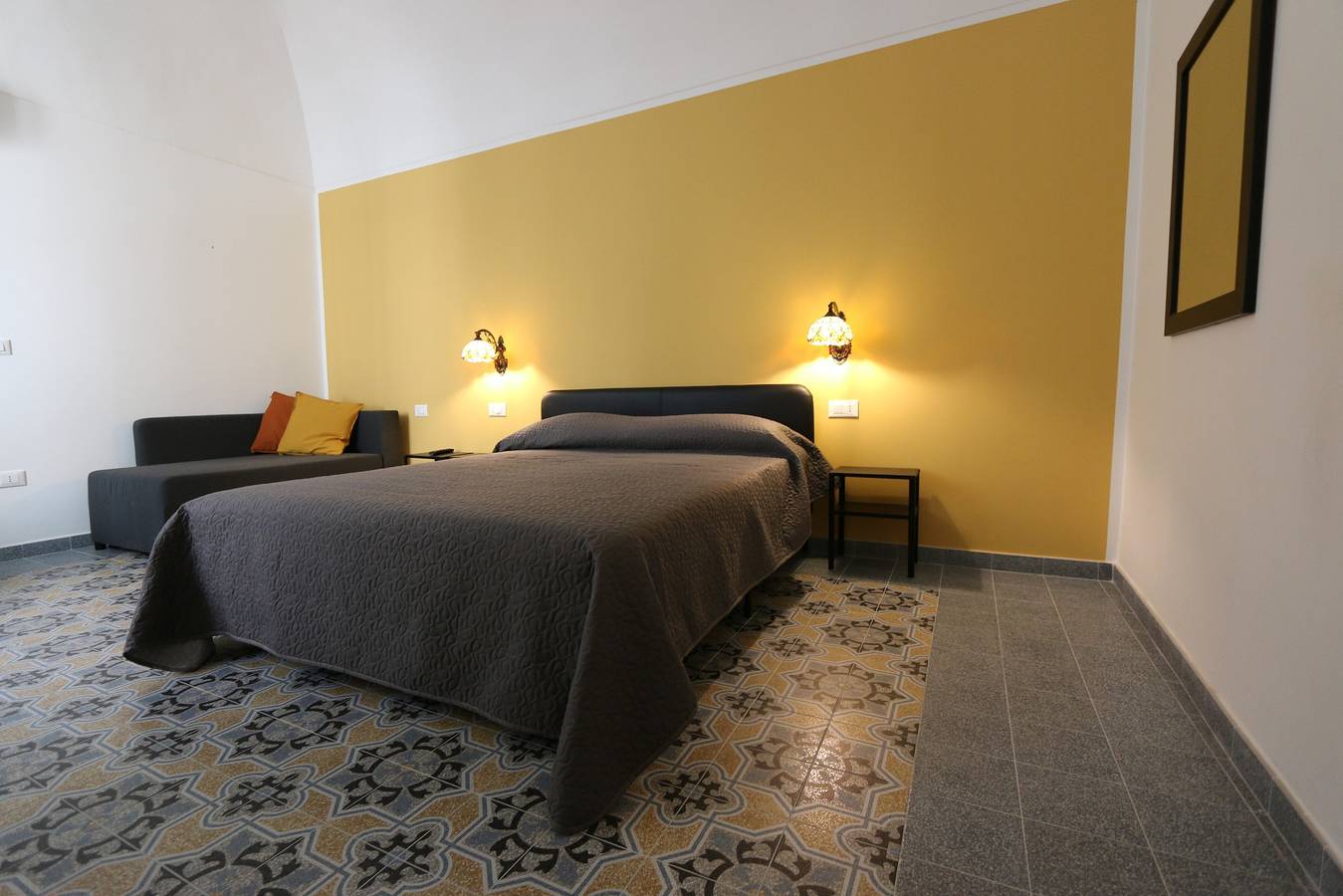 B&B Ex Albergo Centrale Atessa' con vista montagna, Wi-Fi e aria condizionata in Atessa, Provincia di Chieti