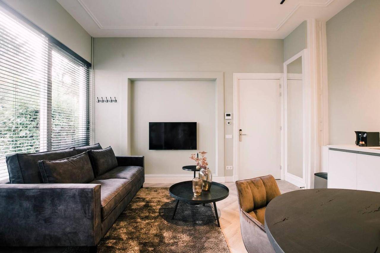 Ganze Wohnung, Garden View Apartment in Historic City Villa in Tilburg, Nordbrabant