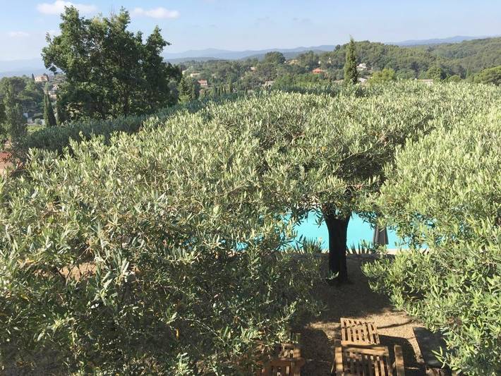 Chambre d’hôte pour 2 personnes, avec vue ainsi que jardin et piscine à Flayosc - 3