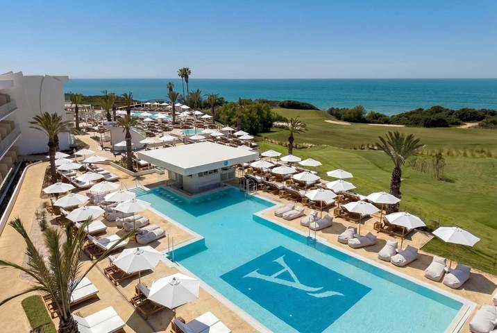 Hôtel pour 2 personnes, avec balcon et piscine
