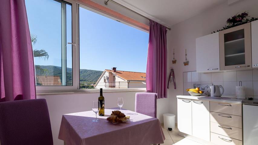 Gîte pour 2 personnes, avec terrasse à Stari Grad - 2