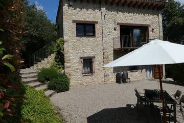 Casa de vacaciones para 6 personas, con piscina en Garrotxa