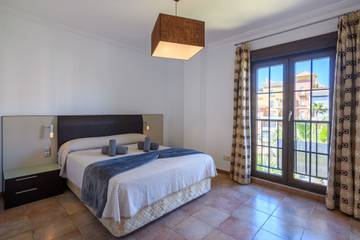 Holiday Rental for 9 People in Isla Canela, Ayamonte, Photo 2