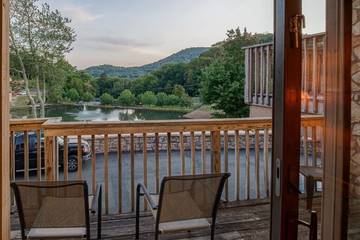 Villa for 4 Guests in Sugar Mountain, Blue Ridge Mountains, Picture 2