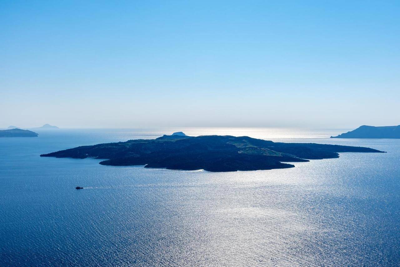 Adamant Suites in Thera, Santorin