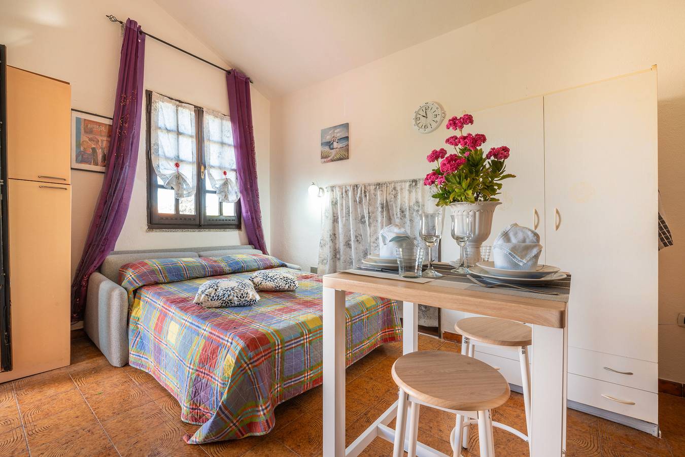 Monolocale intero, Monolocale 'Gianna - Monolocale Luigi' con terrazza condivisa, Wi-Fi e aria condizionata in Sant'Andrea Cagliari, Campidano