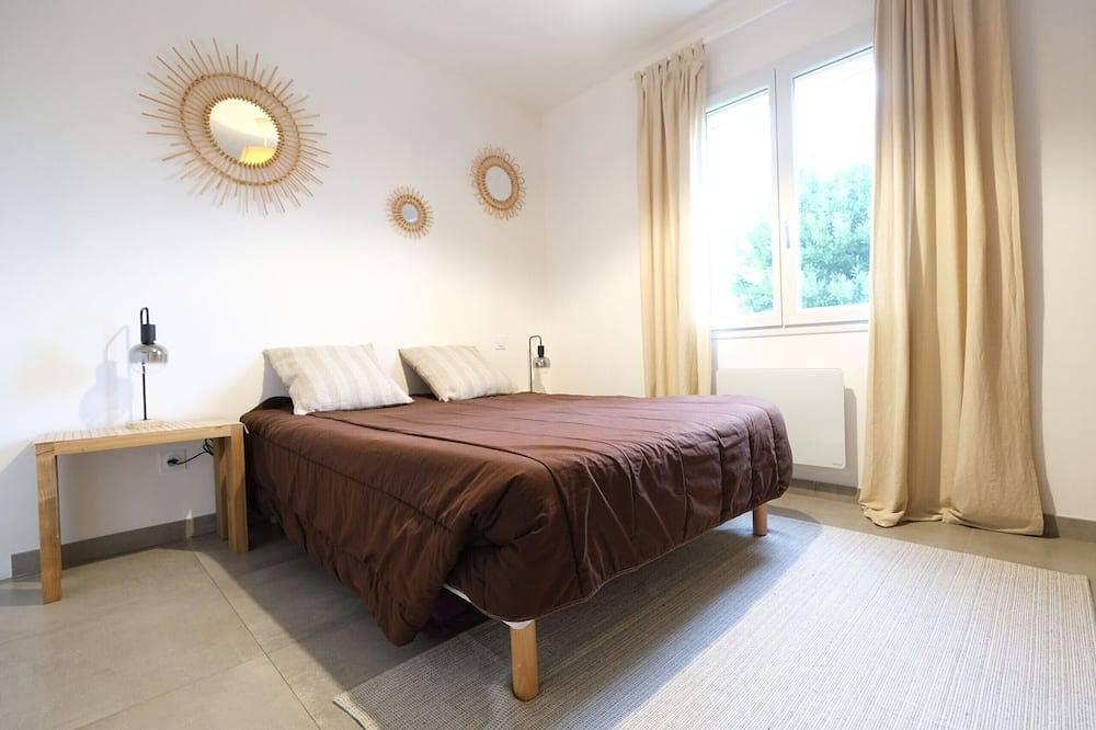 Holiday rental with pool in the Alpilles for 6 people in Plan-d'Orgon, Region de Arles