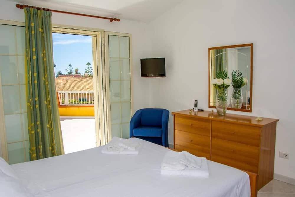 Appartamento intero, Villa con Giardino e Parcheggio a 300 mt dal Mare in Siracusa, Siracusa e dintorni