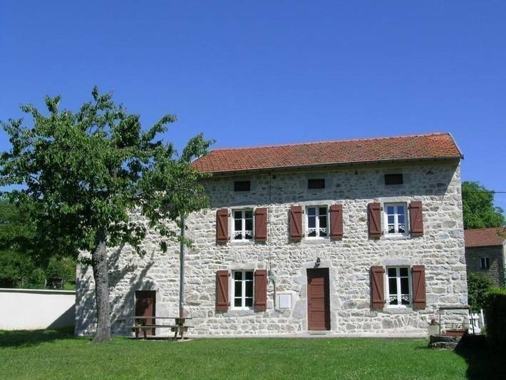 Gîte pour 14 personnes, avec jardin, animaux acceptés dans La Guillermie