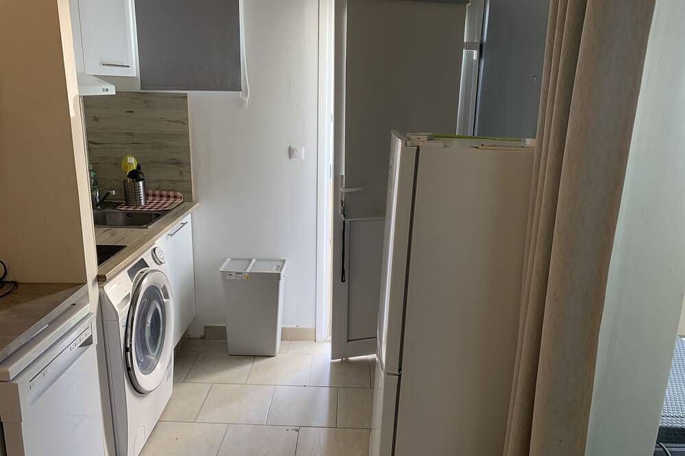 Petite maison de vacances de 30m2 pouvant accueillir jusqu’à 2 adultes 2 enfants in Palavas-les-Flots, Côte d'Améthyste