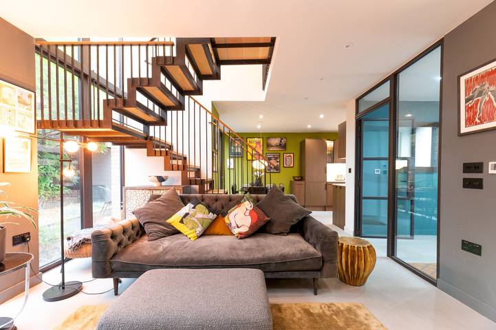 Vacation rental for 4 people, with terrace and yard in Kingston upon Thames